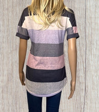 Load image into Gallery viewer, Lightweight color block v neck tee
