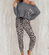 Load image into Gallery viewer, 2 piece leopard print loungewear set
