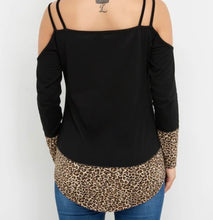 Load image into Gallery viewer, Long sleeve top with leopard print
