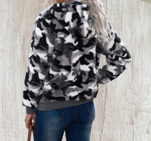 Load image into Gallery viewer, Grey camouflage fleece hooded coat with zipper and pockets
