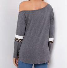 Load image into Gallery viewer, One shoulder color block leopard print knotted top
