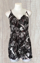 Load image into Gallery viewer, Black print romper with black zipper
