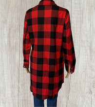 Load image into Gallery viewer, Plaid long shacket with snaps and pockets
