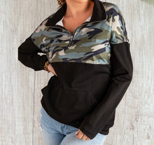 Load image into Gallery viewer, Camouflage sweater with kangaroo pocket and zipped neckline
