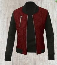 Load image into Gallery viewer, Light  quilted jacket with decorative upper zipper
