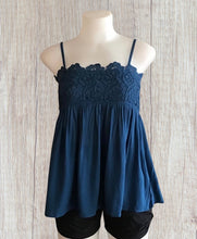 Load image into Gallery viewer, Tank top with floral design and spaghetti straps
