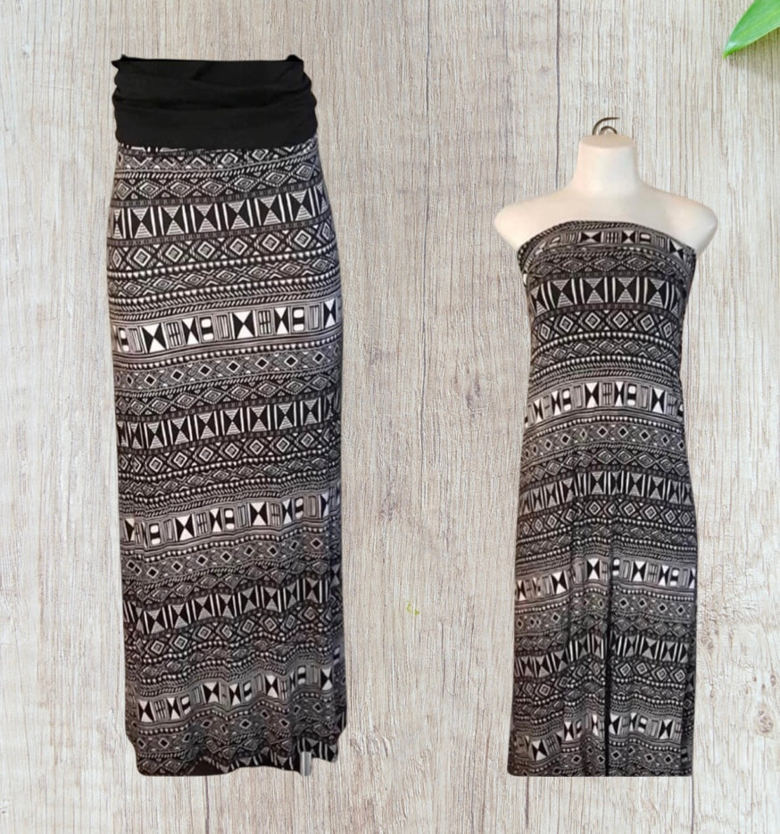 Black patterned maxi skirt