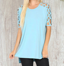 Load image into Gallery viewer, Criss cross sleeve top.
