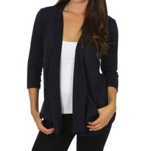 Load image into Gallery viewer, Lightweight 3/4 sleeve navy cardigan with front pockets
