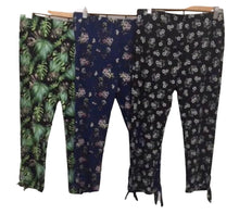 Load image into Gallery viewer, 3 colours patterned capris
