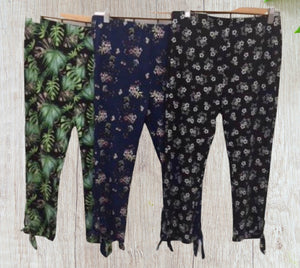 3 colours patterned capris