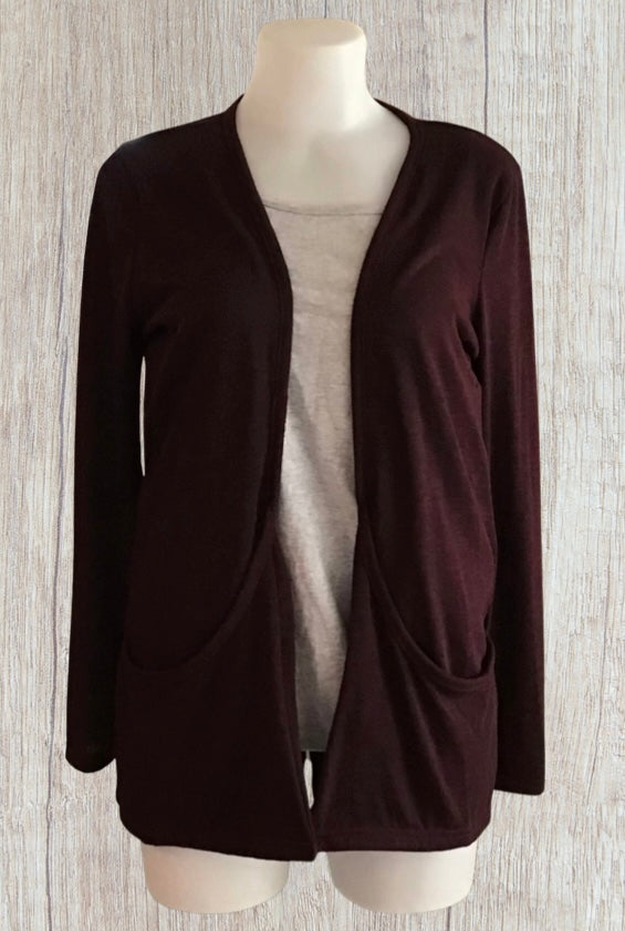 Burgundy cardigan with pockets