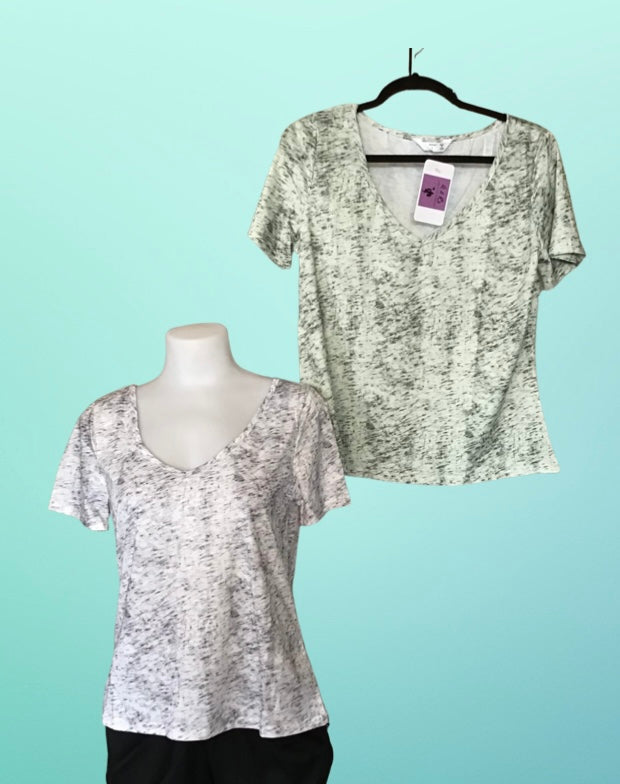 V neck print tee