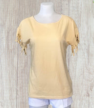 Load image into Gallery viewer, Short sleeve tee with tassels
