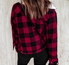 Load image into Gallery viewer, Plaid jacket with fleece lining. Available in blue, black and red.
