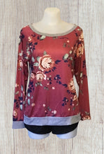 Load image into Gallery viewer, Loose fitting floral print long sleeve tops
