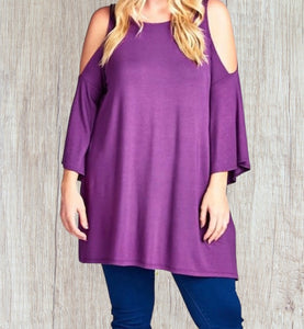 Plus size cold shoulder top.