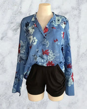 Load image into Gallery viewer, Button up floral blouse with 3/4 sleeve option.
