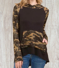 Load image into Gallery viewer, Plus size lightweight camouflage hoodie with pockets
