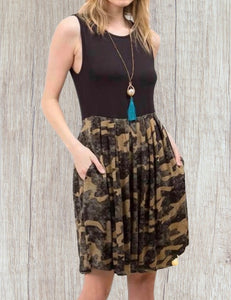 Sleeveless camouflage dress