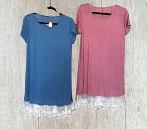 T-shirt dress with white lace trim and pockets
