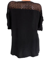 Load image into Gallery viewer, Cotton blouse with upper lace
