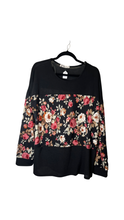 Load image into Gallery viewer, Plus size black floral sweater
